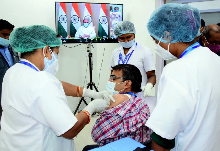 Second dose of Covid vaccination for health workers begins in Tamil Nadu