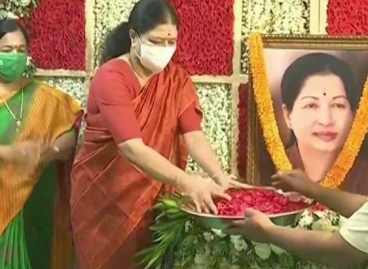 As our Amma wished, our govt should be there even after 100 years: Sasikala after paying tributes to Jayalalithaa