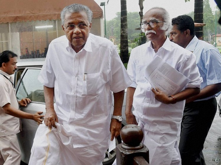 Kerala CM flays Rahul silence over Cong govt falling in party-ruled states