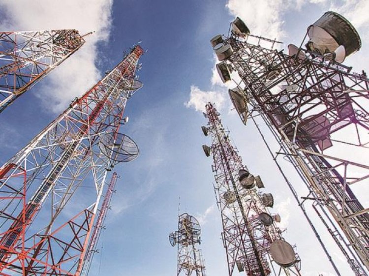 Airtel buys Rs 18,699-cr radiowaves; Voda acquires spectrum in 5 circles