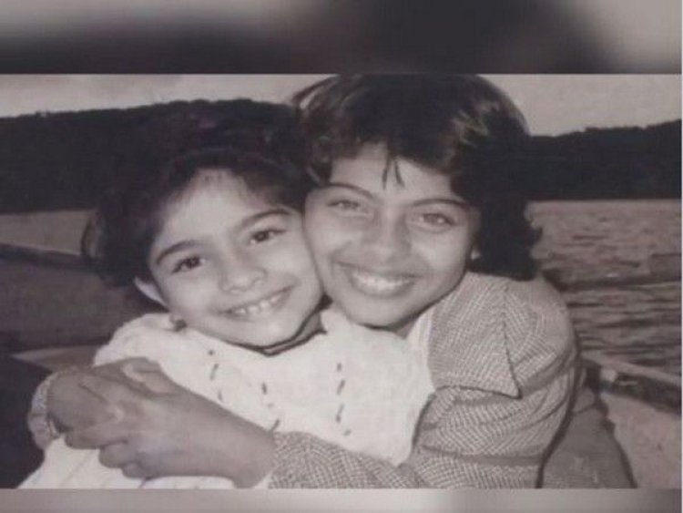 Kajol relives childhood memories on sister Tanishaa Mukerji's birthday