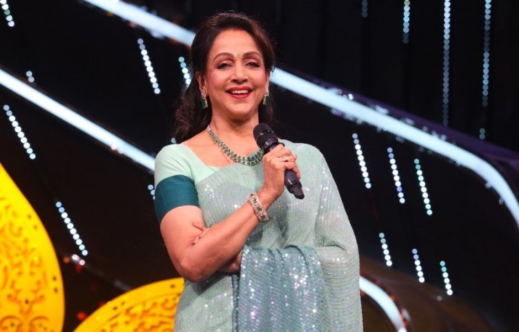 My father used to come with me on sets so that Dharamji and I didn’t spend time together reveals Hema Malini on the sets of Indian idol 12