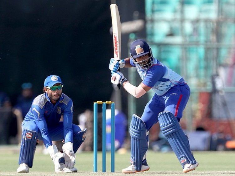 Shaw breaks Dhoni and Kohli's record with unbeaten 185 in Vijay Hazare Trophy