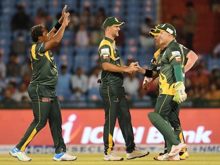 SA Legends qualify for semis in Road Safety World Series T20