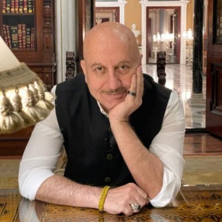 Anupam Kher pens special note for 'dearest' Kangana Ranaut captioned "For you/ Jinmai Akele Chalne Ke Housale Hotey Hai Unkey Piche Hi Kaafiley Hotey Hai (The one who has the courage to walk alone, convoys follow them)
