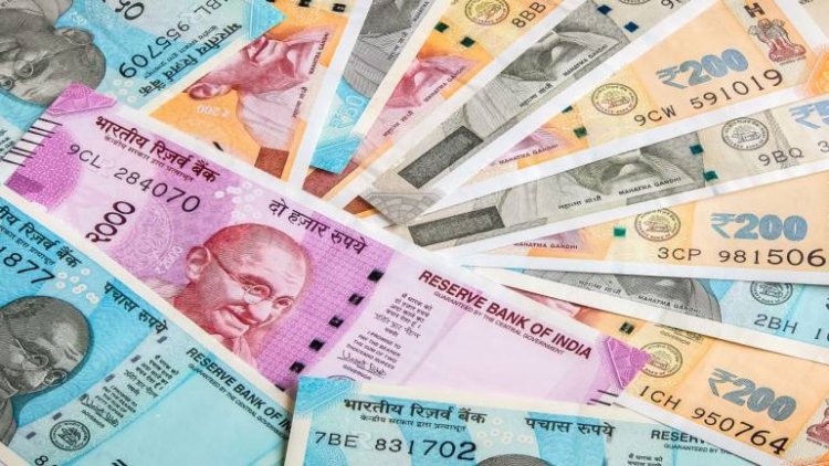 Rupee settles almost flat at 72.52 against US dollar
