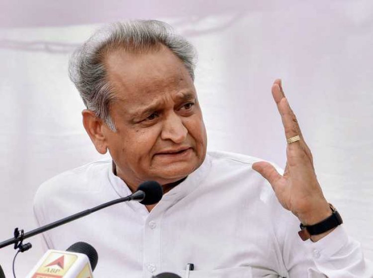 Remove age restriction for COVID-19 vaccination: Gehlot