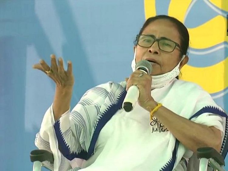 'Time has come for a united struggle against BJP': Mamata to Sonia, others