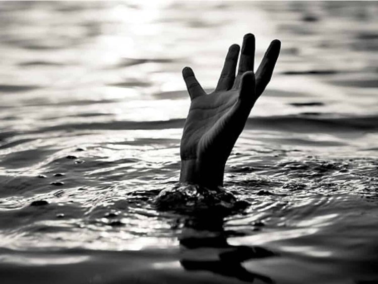 6 drown in Godavari river