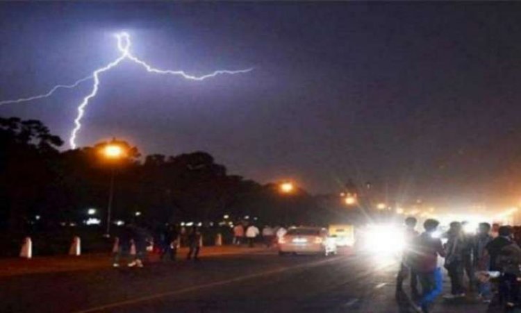 Two killed in lightning strike in UP's Bhadohi