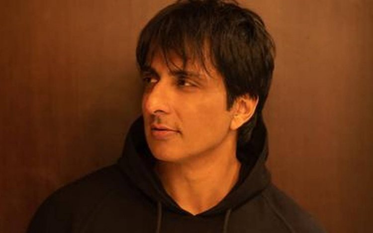 Sonu Sood tests positive for COVID-19, days after receiving vaccine