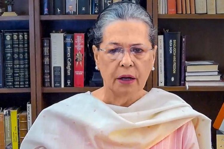 Centre abdicated its responsibility, left COVID vaccination to states: Sonia Gandhi
