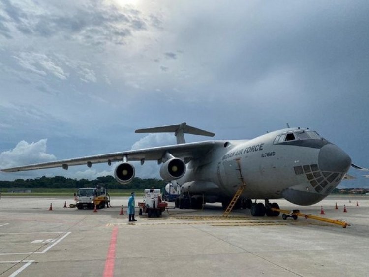 COVID-19: IAF's IL-76 bringing 3 cryogenic oxygen containers from Singapore