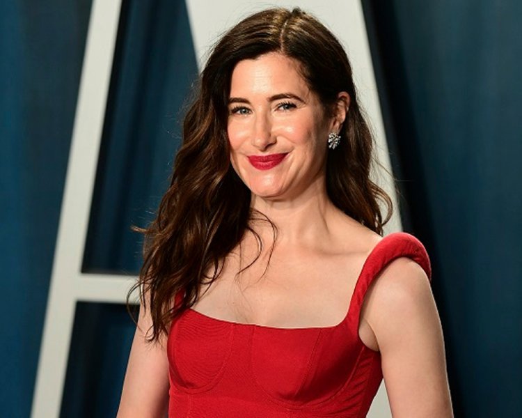 'Knives Out' sequel adds Kathryn Hahn