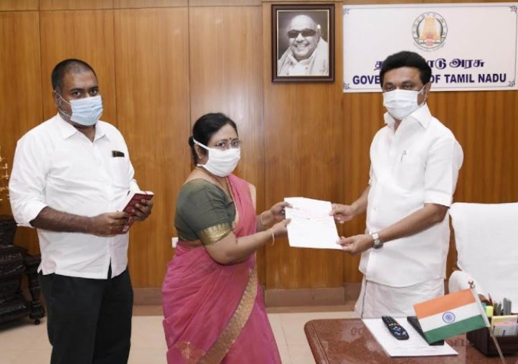 Dr. Latha Rajendran - The Foster Daughter of Dr. MGR and her Son Dr. Kumar Rajendran Handed Over Rs. 10 Lakhs to Tamil Nadu Chief Minister Shri. M.K. Stalin for TN CM's Public Relief Fund