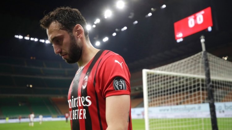 Milan has to wait until final day for Champions League fate