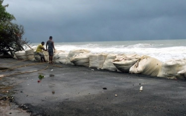 Cyclone Tauktae: 2 dead in Maharashtra's Konkan region