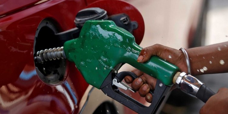 Petrol price crosses Rs 100 a litre in Mumbai
