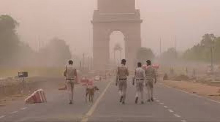 Dust storm hits parts of Delhi