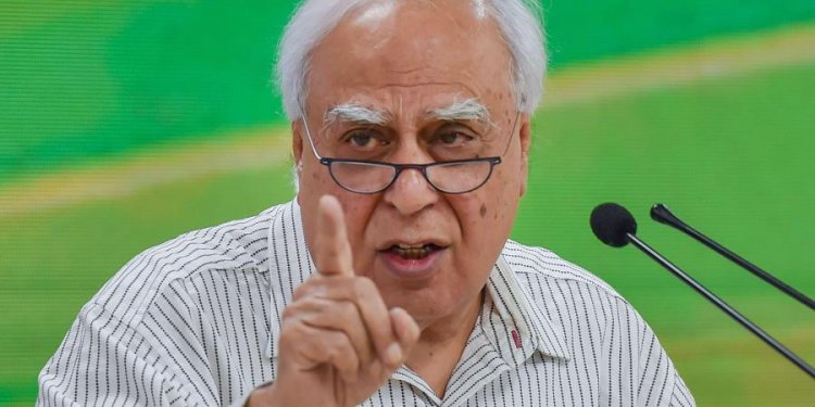 PM has lost moral authority to rule; he failed to stand with people needing medical help: Sibal