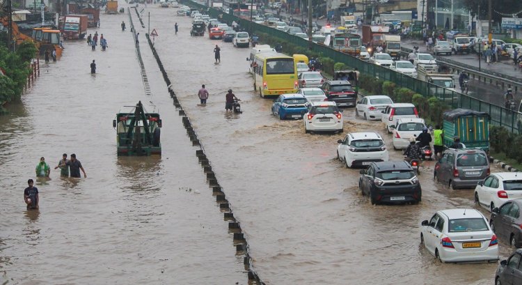 Waterlogging, traffic jams after rains in city