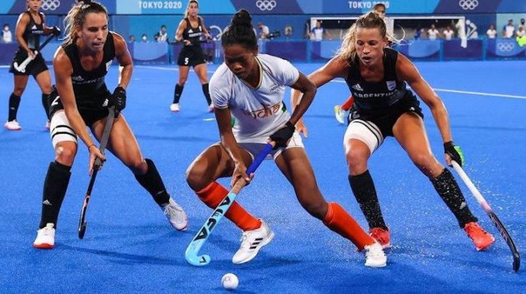 Olympics: India women lose to Argentina in hockey semis, to play for bronze