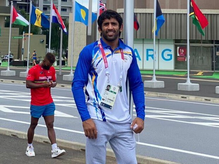 Wrestling: Bajrang ouwitted by Aliev, to fight for bronze; Seema out
