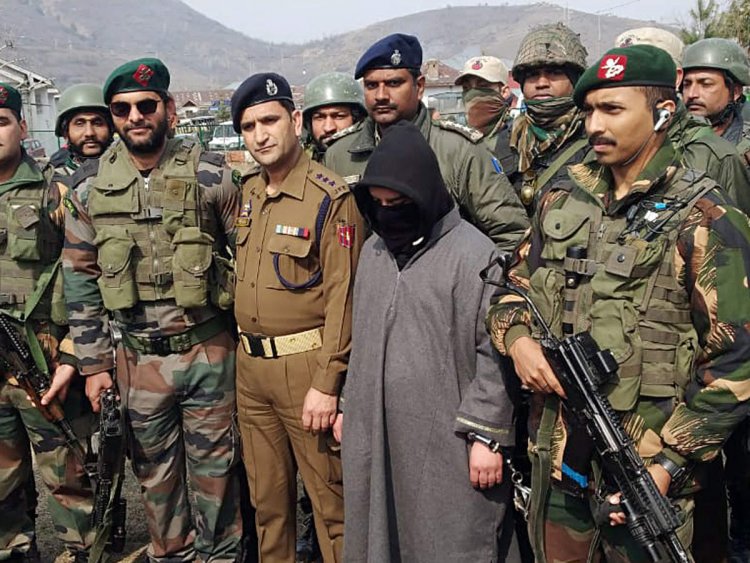 Hizbul Mujahideen terrorist arrested in J-K's Kishtwar