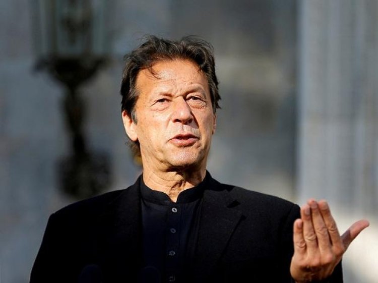 Imran Khan threatens to launch march for 'true freedom' against Sharif govt