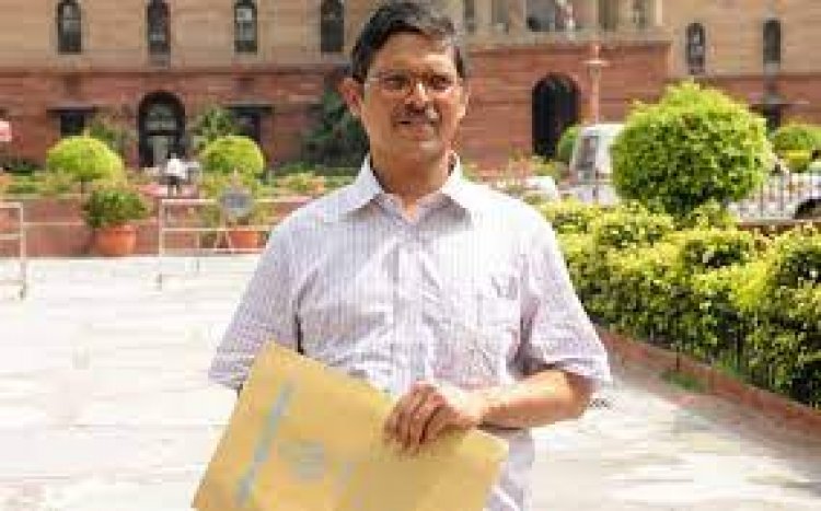 Former IPS officer Amitabh Thakur to float political party ahead of UP polls