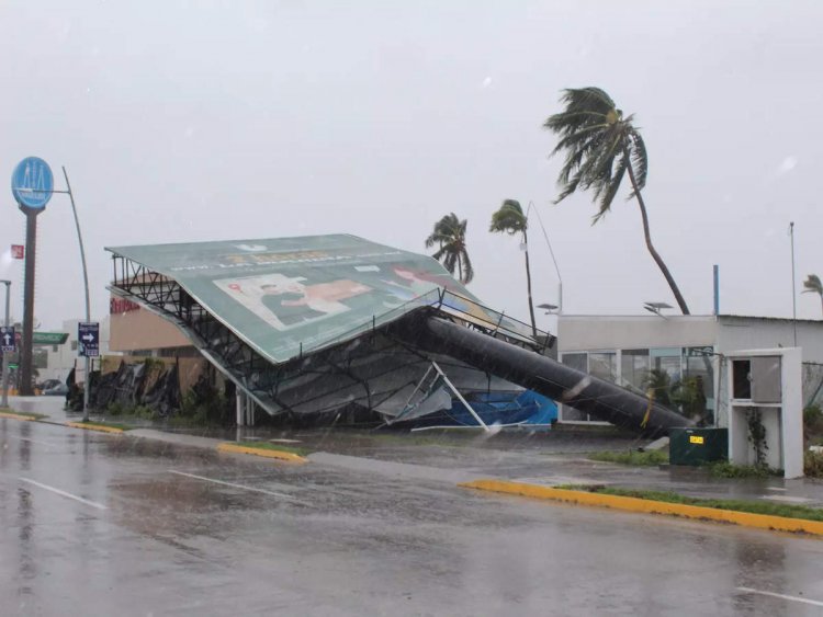 Hurricane Nora sweeps past Puerto Vallarta, heads north