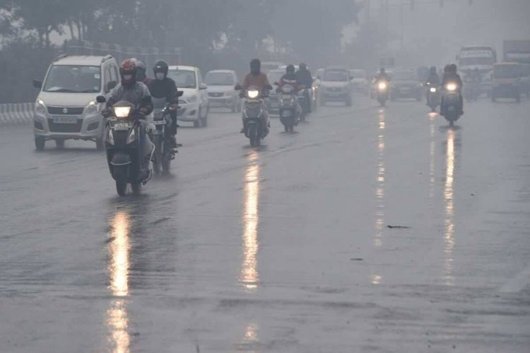 Rain drenches Delhi for third day on the trot