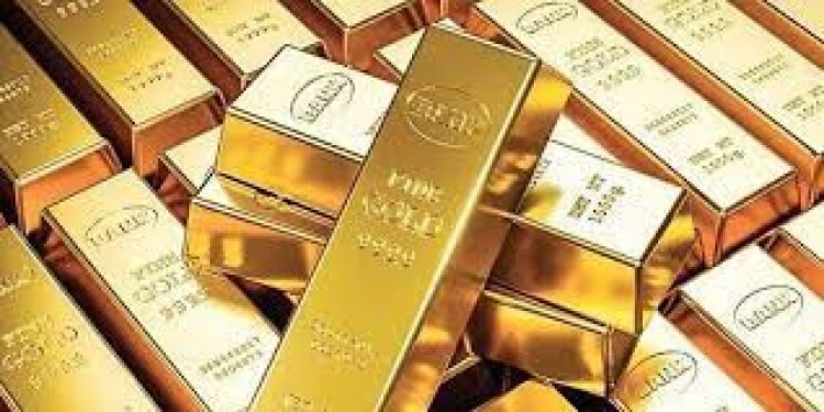 Gold marginally higher; silver jumps Rs 98