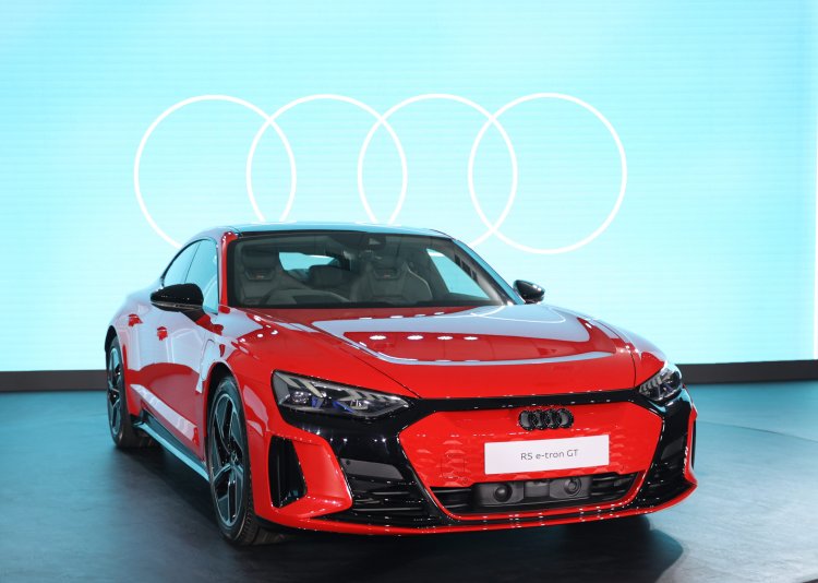 Audi India amps up electric vehicle drive with the launch of India’s first electric supercars - Audi e-tron GT and Audi RS e-tron GT