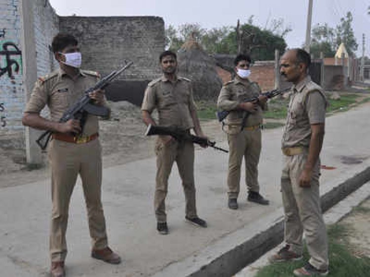 UP: Eight police personnel injured in attack