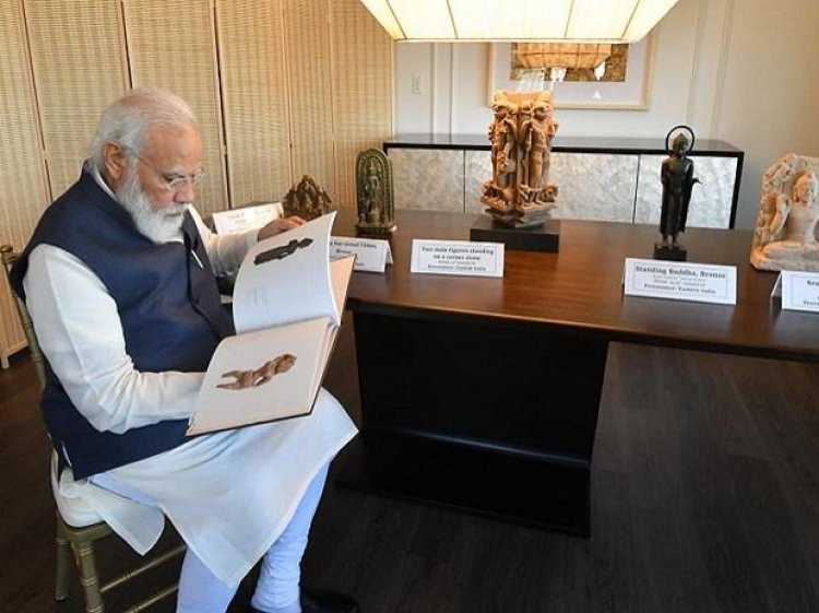 India thanks New York authorities for returning over 150 antiquities