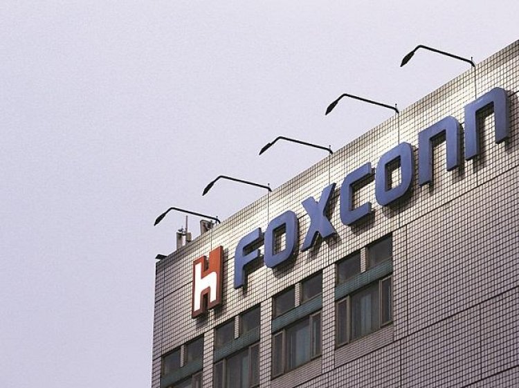 Smartphone producer Foxconn announces electric car venture