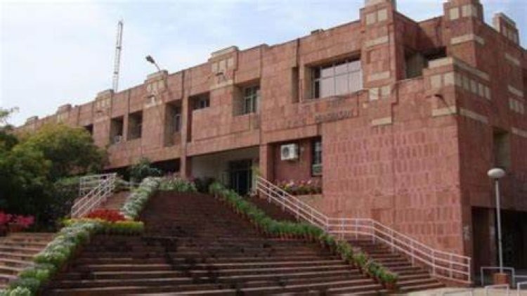 Delhi HC seeks city govt's stand on providing medical staff, infra for JNU Covid centre