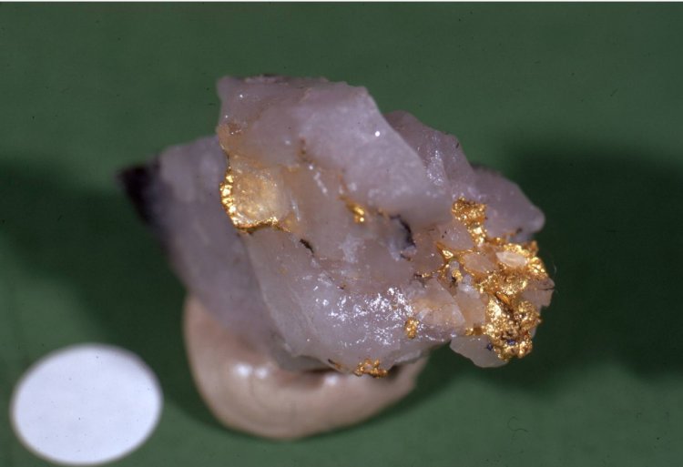 CiRN acquires Historic Gold Mine, 1 pound 11 ounce chunk of Gold