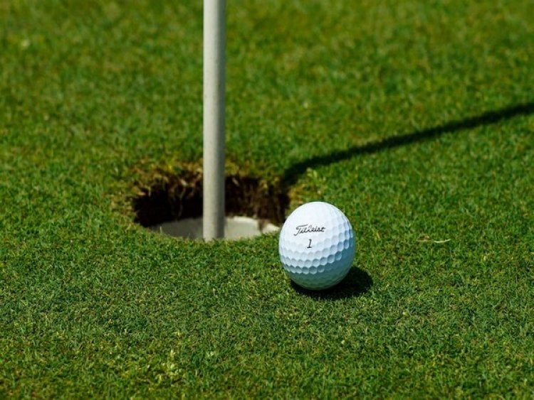 Indoor golf tournament series from November 20