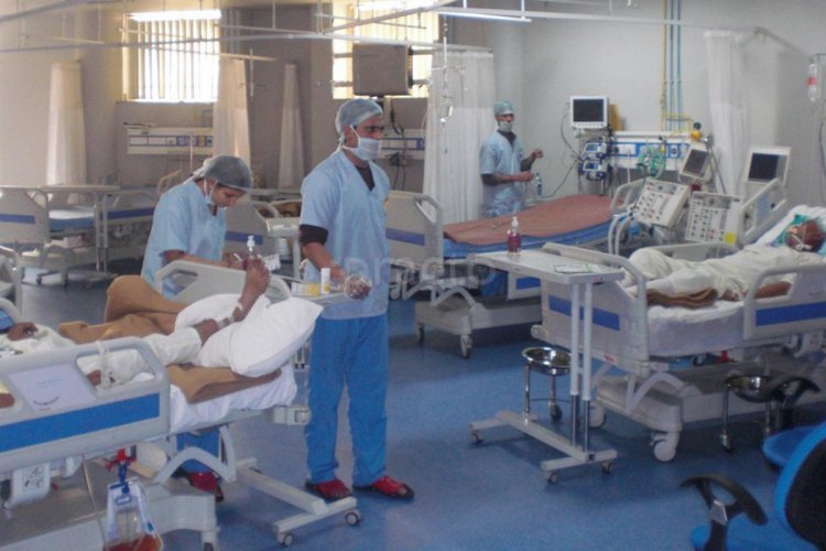 Agra hospital treats a special patient