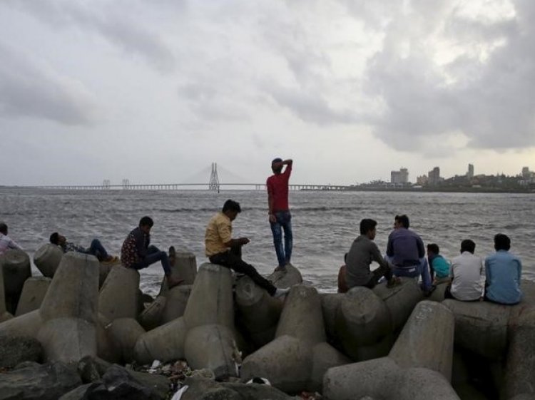 Low-pressure area in Arabian sea brings unseasonal rains in Maharashtra