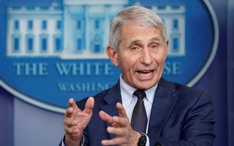Anthony Fauci says early reports encouraging about omicron variant