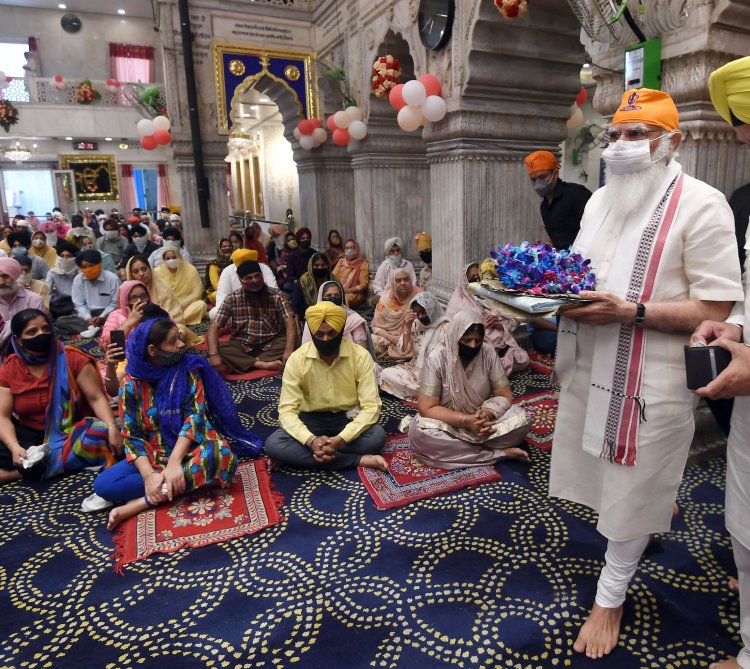 PM Modi pays tributes to ninth Sikh Guru Teg Bahadur