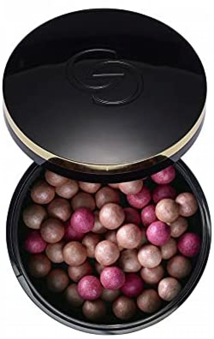 Oriflame celebrates Giordani Gold’s milestone with the 45th Anniversary Special Edition Bronzing Pearls