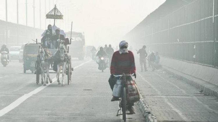 Cold wave in Delhi, air quality very poor