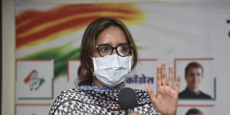 Maha minister Varsha Gaikwad tests coronavirus positive