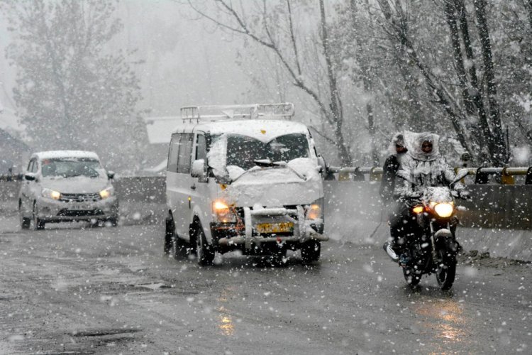 Gulmarg, other places in JK, receive fresh snowfall