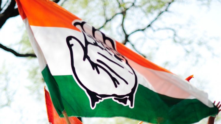 Congress withdraw candidates against Akhilesh, Shivpal