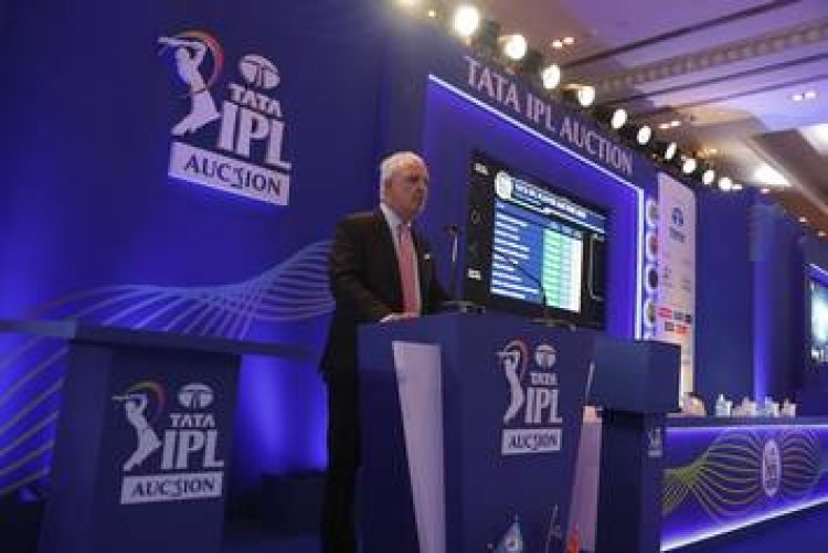 IPL auction: Auctioneer Hugh Edmeades collapses during bidding